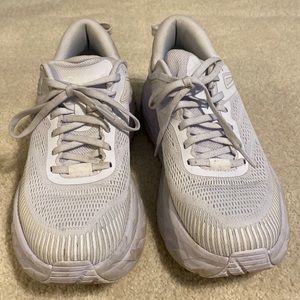 Hoka woman’s Bondi 7 size 8.5 white excellent used condition